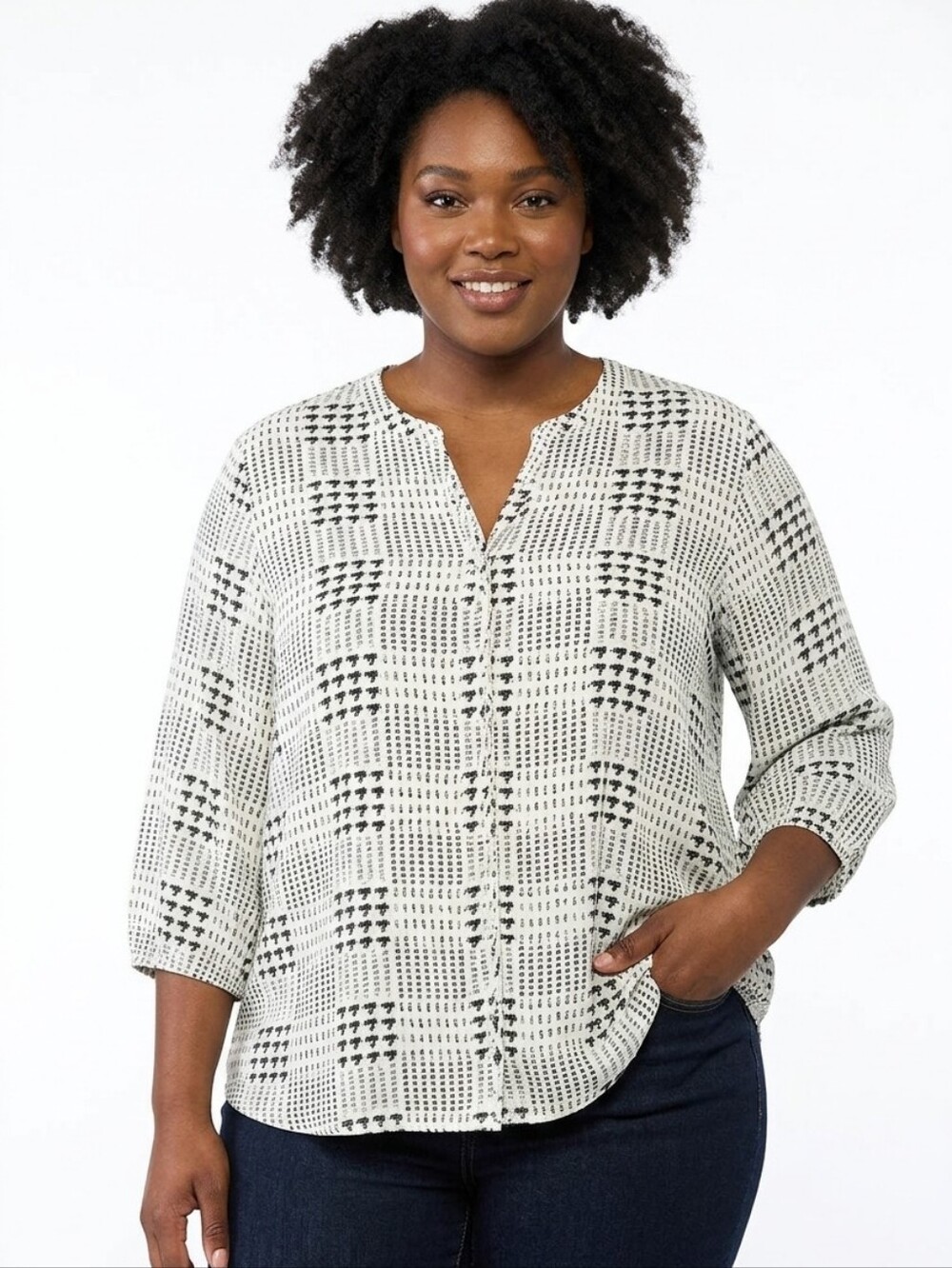 41 Hawthorn Plus Size Elegant Black and White Patterned Blouse